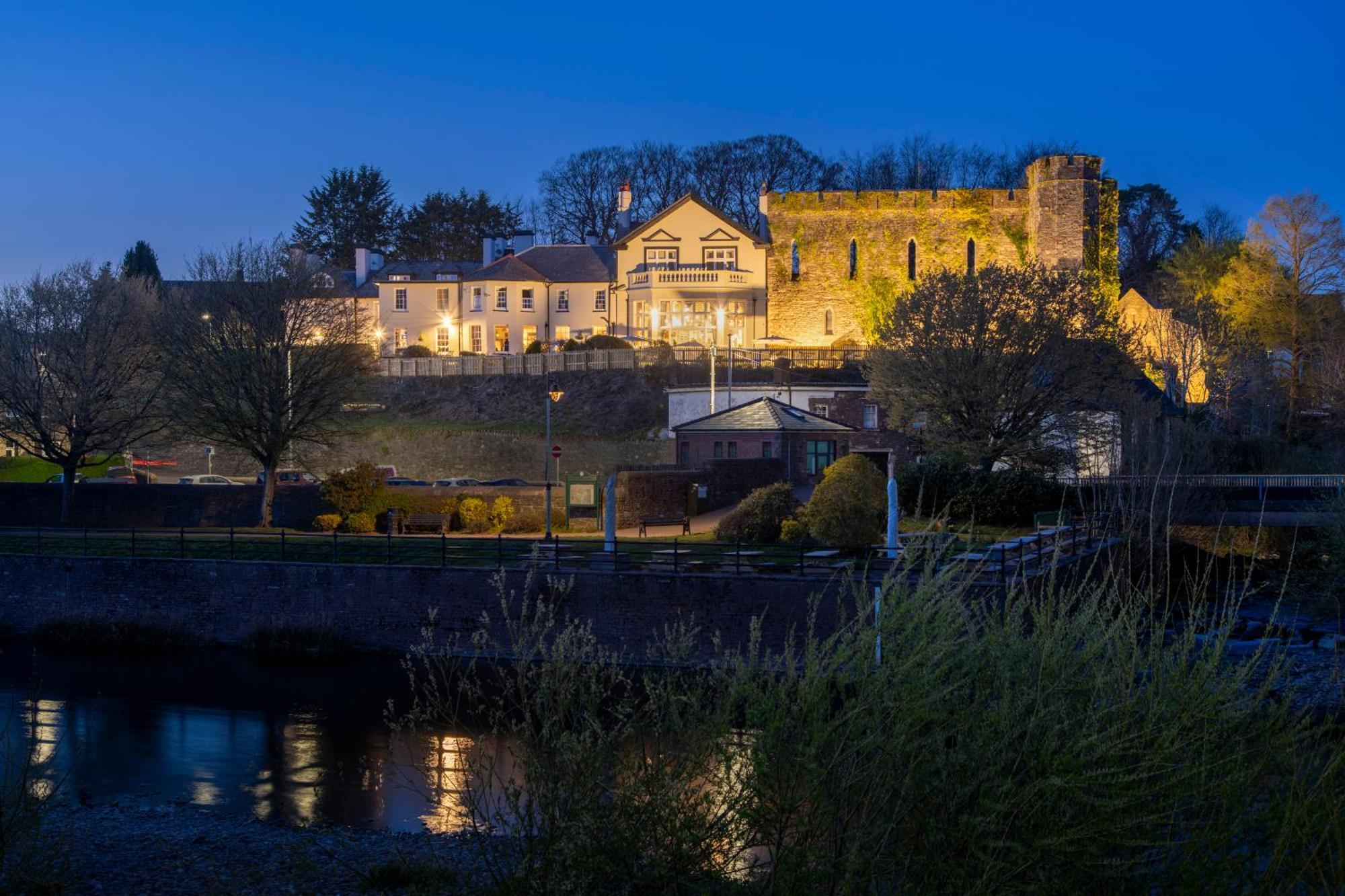 The Castle Of Brecon Hotel, Brecon, Powys Εξωτερικό φωτογραφία