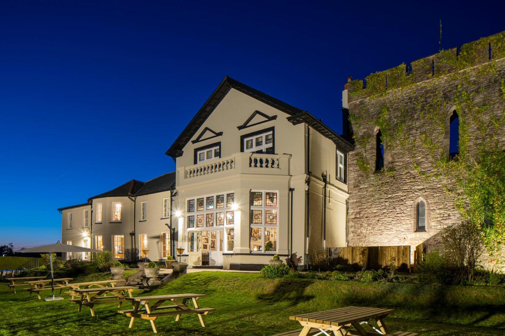 The Castle Of Brecon Hotel, Brecon, Powys Εξωτερικό φωτογραφία