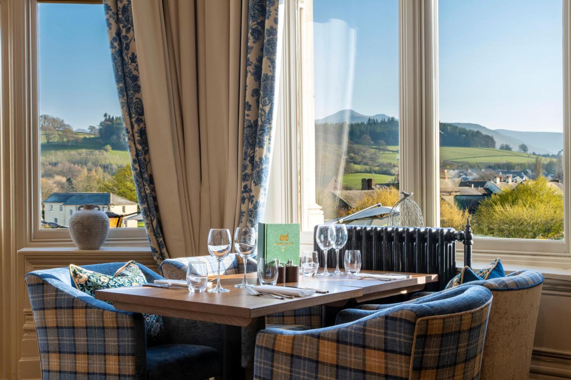 The Castle Of Brecon Hotel, Brecon, Powys Εξωτερικό φωτογραφία