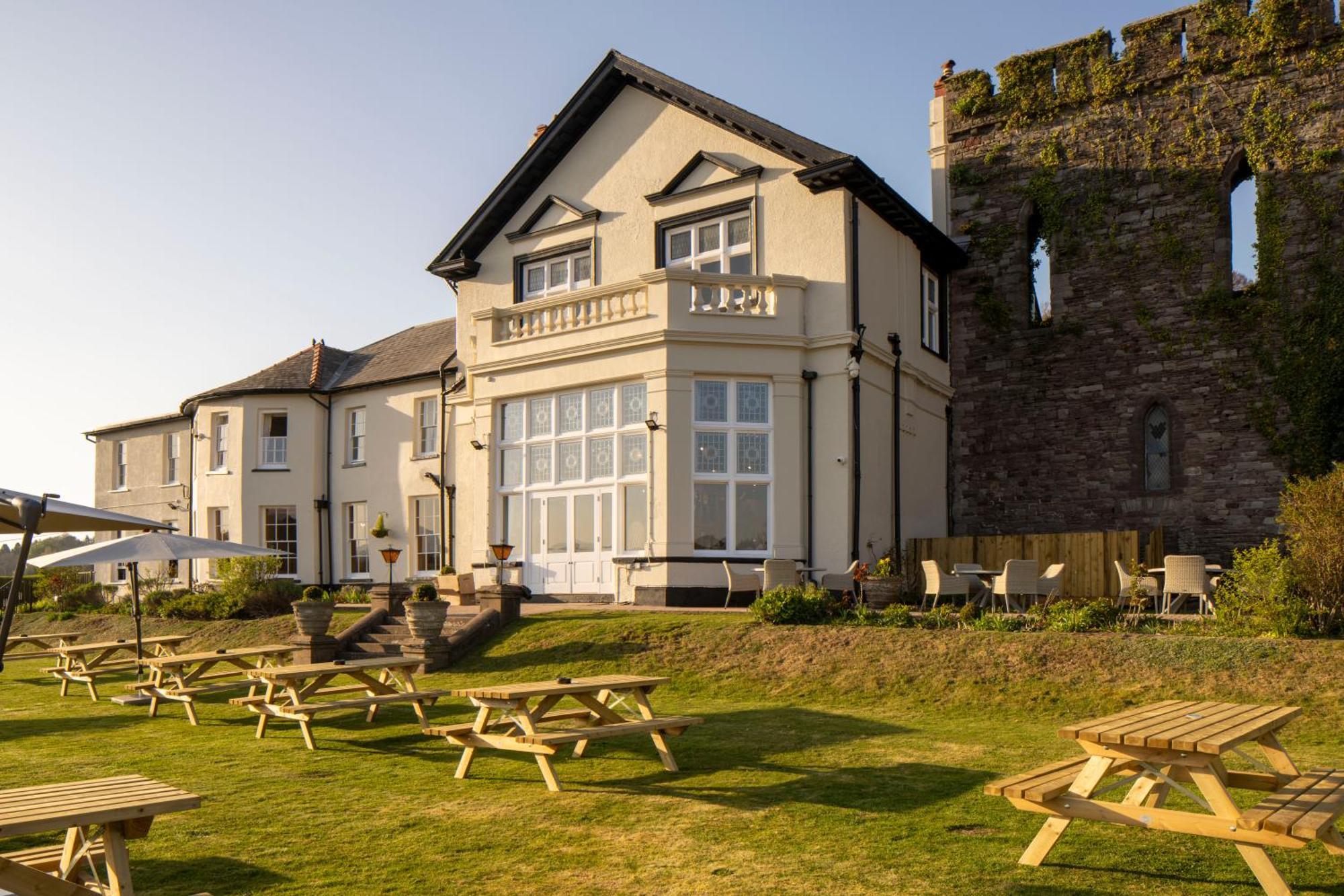 The Castle Of Brecon Hotel, Brecon, Powys Εξωτερικό φωτογραφία